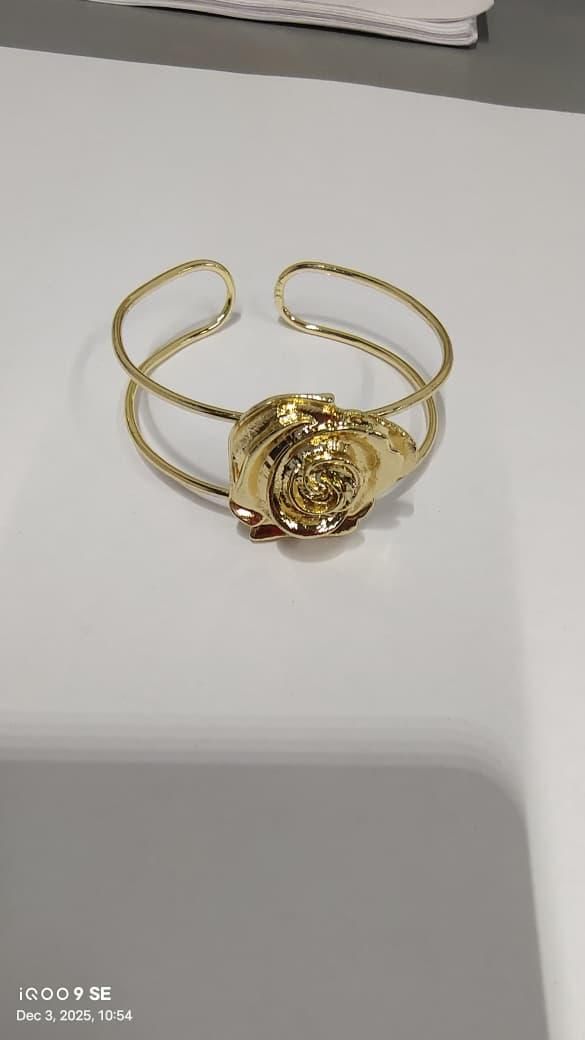 A Timeless Rose Jewelry Set – Made to Celebrate Love 💖